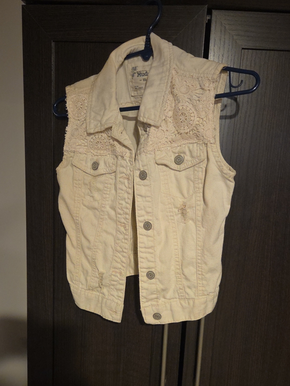 Mudd Cream Crochet-Trim Distressed Denim Vest